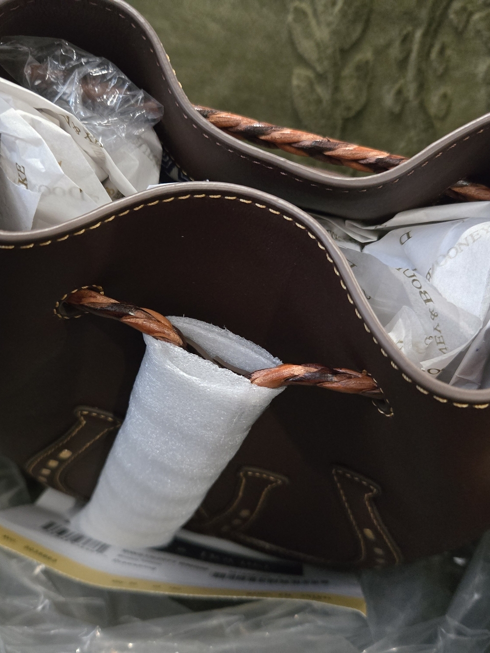 Rare Dooney & Bourke Brown T'moro Western Leather Drawstring Bucket Bag.NWT. - Picture 5 of 11